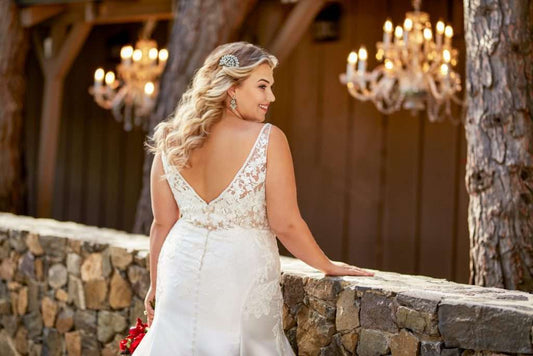 A Sinders Guide to Plus-Sized Wedding Dresses